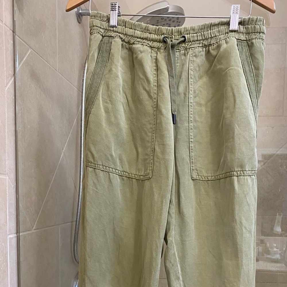 Zara green joggers M